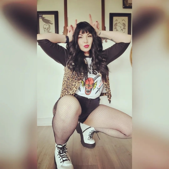 Meet your Posher, ShamelessGrace - Picture 10 of 10